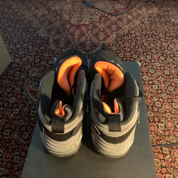 Jordan 8 Retro Phoenix Suns Edition - Picture 2 of 7